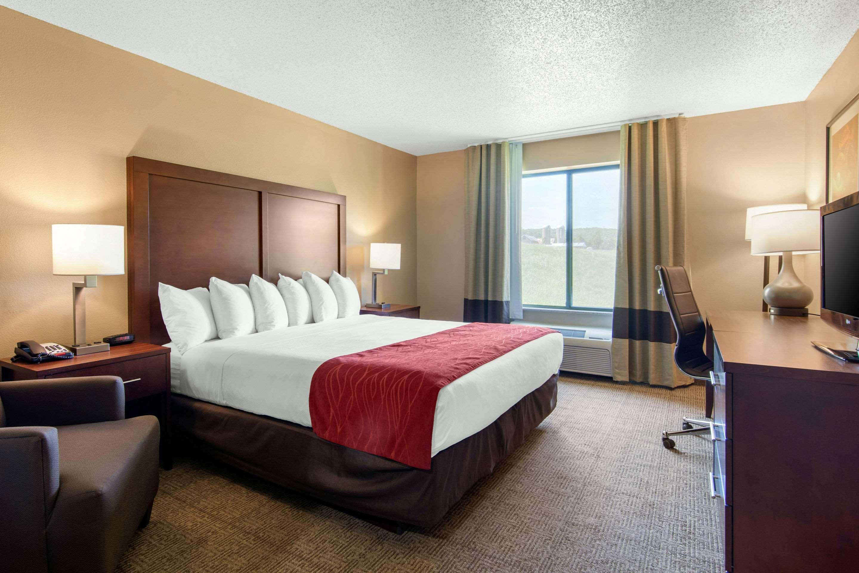 Comfort Inn & Suites Cooperstown - Milford Extérieur photo