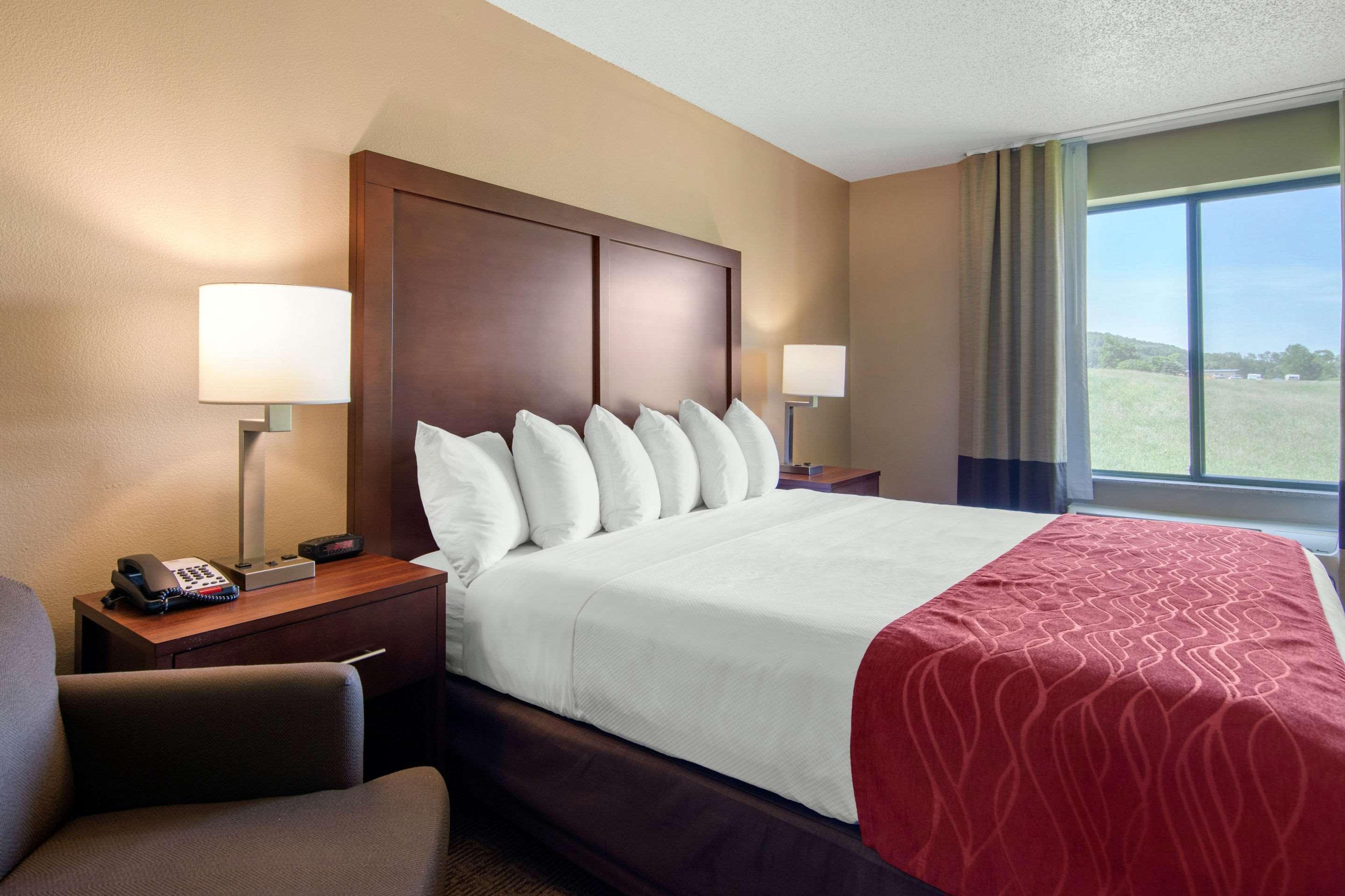 Comfort Inn & Suites Cooperstown - Milford Extérieur photo