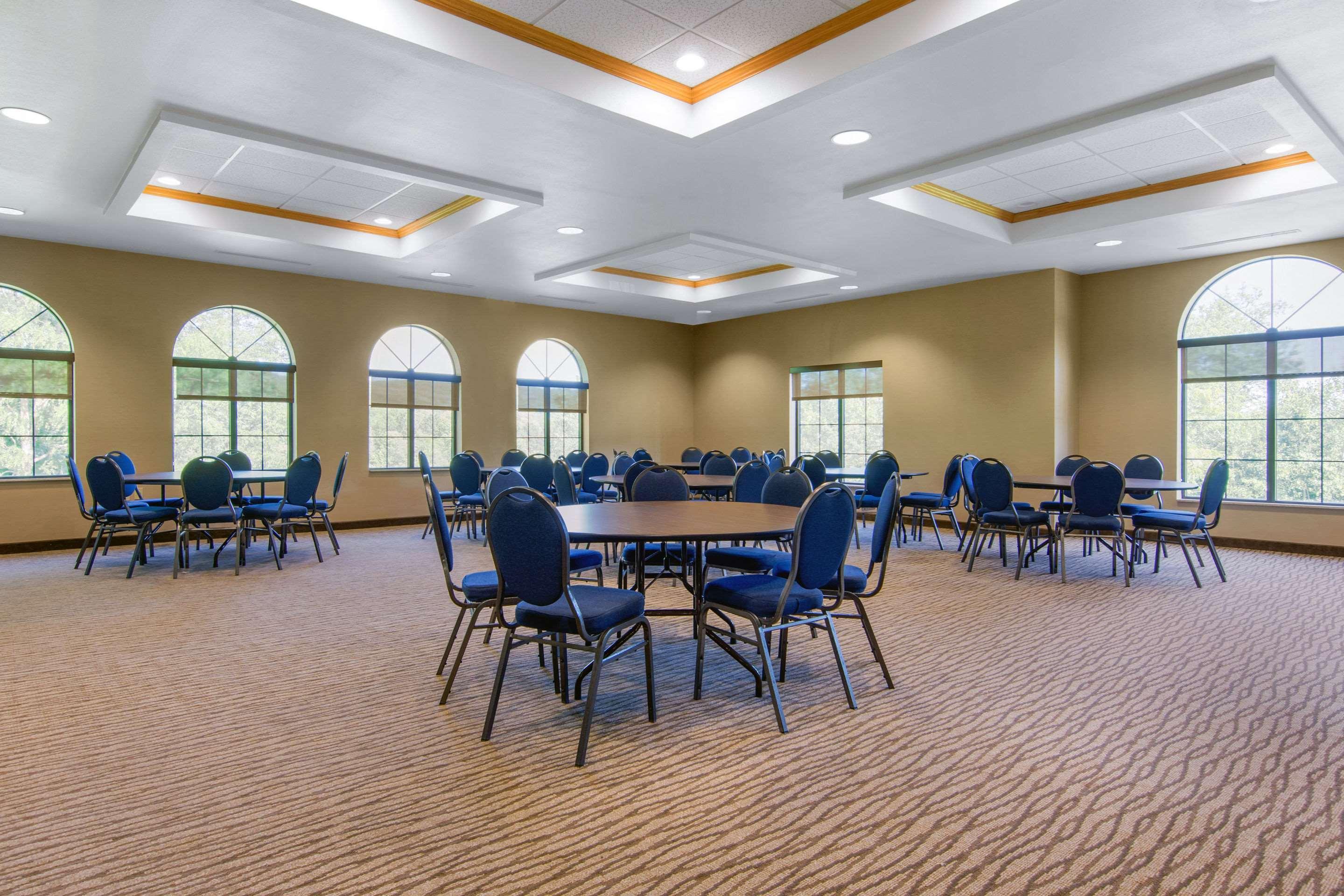 Comfort Inn & Suites Cooperstown - Milford Extérieur photo