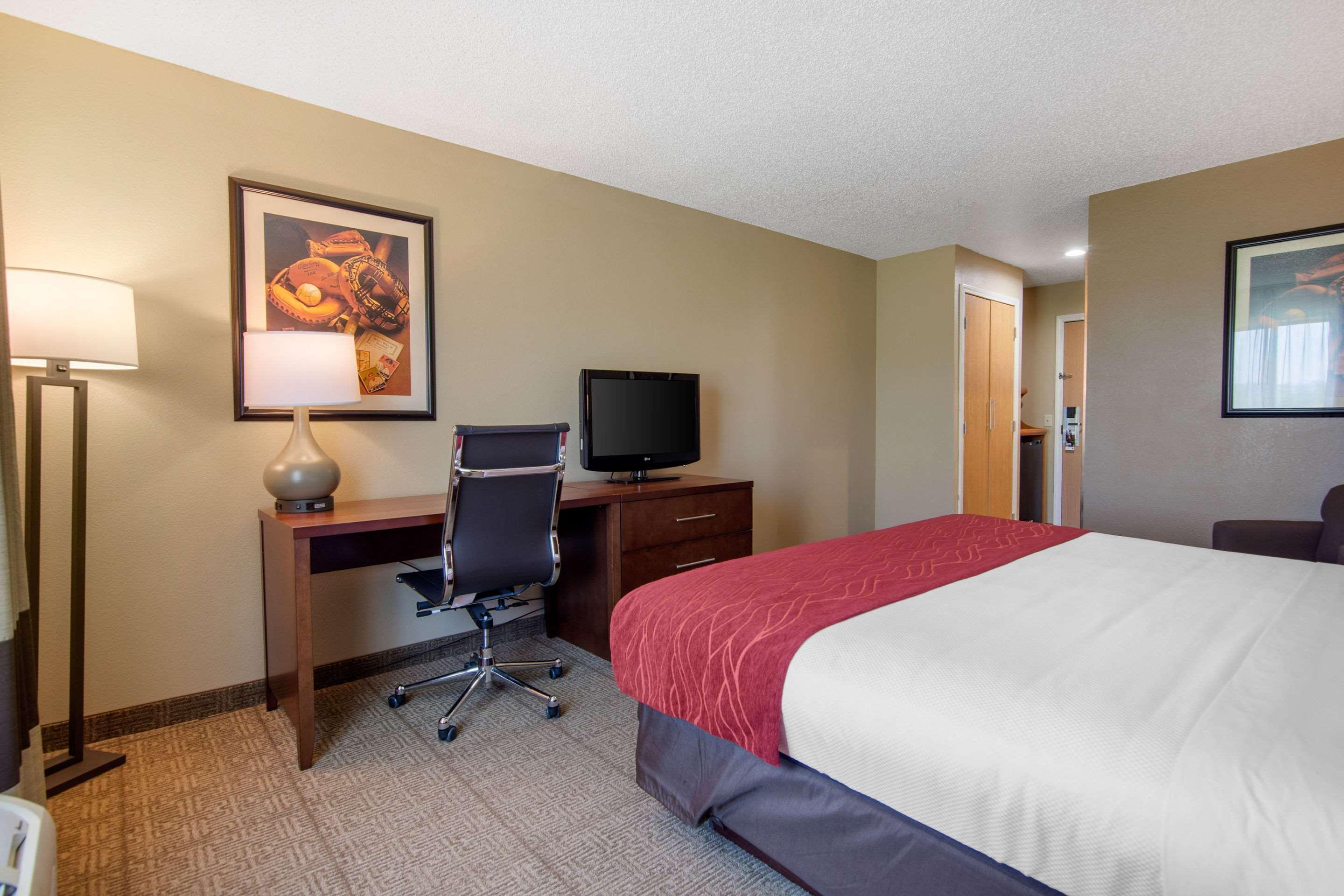 Comfort Inn & Suites Cooperstown - Milford Extérieur photo