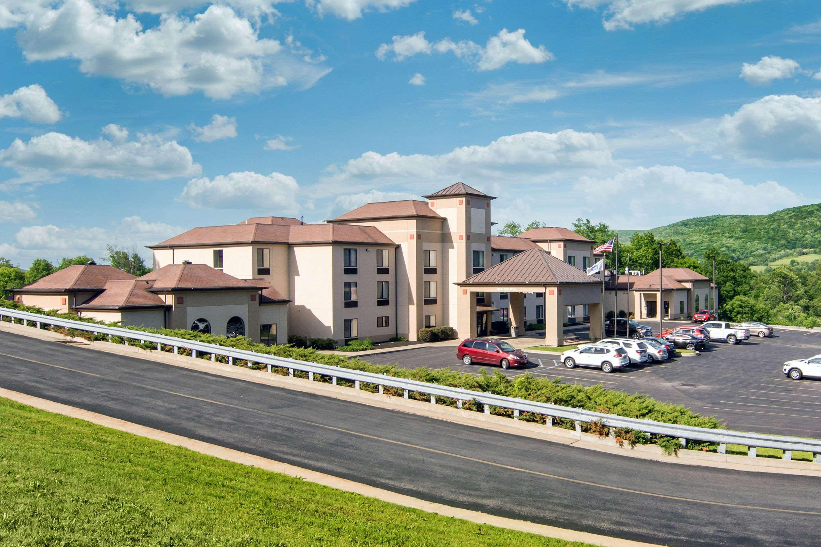 Comfort Inn & Suites Cooperstown - Milford Extérieur photo