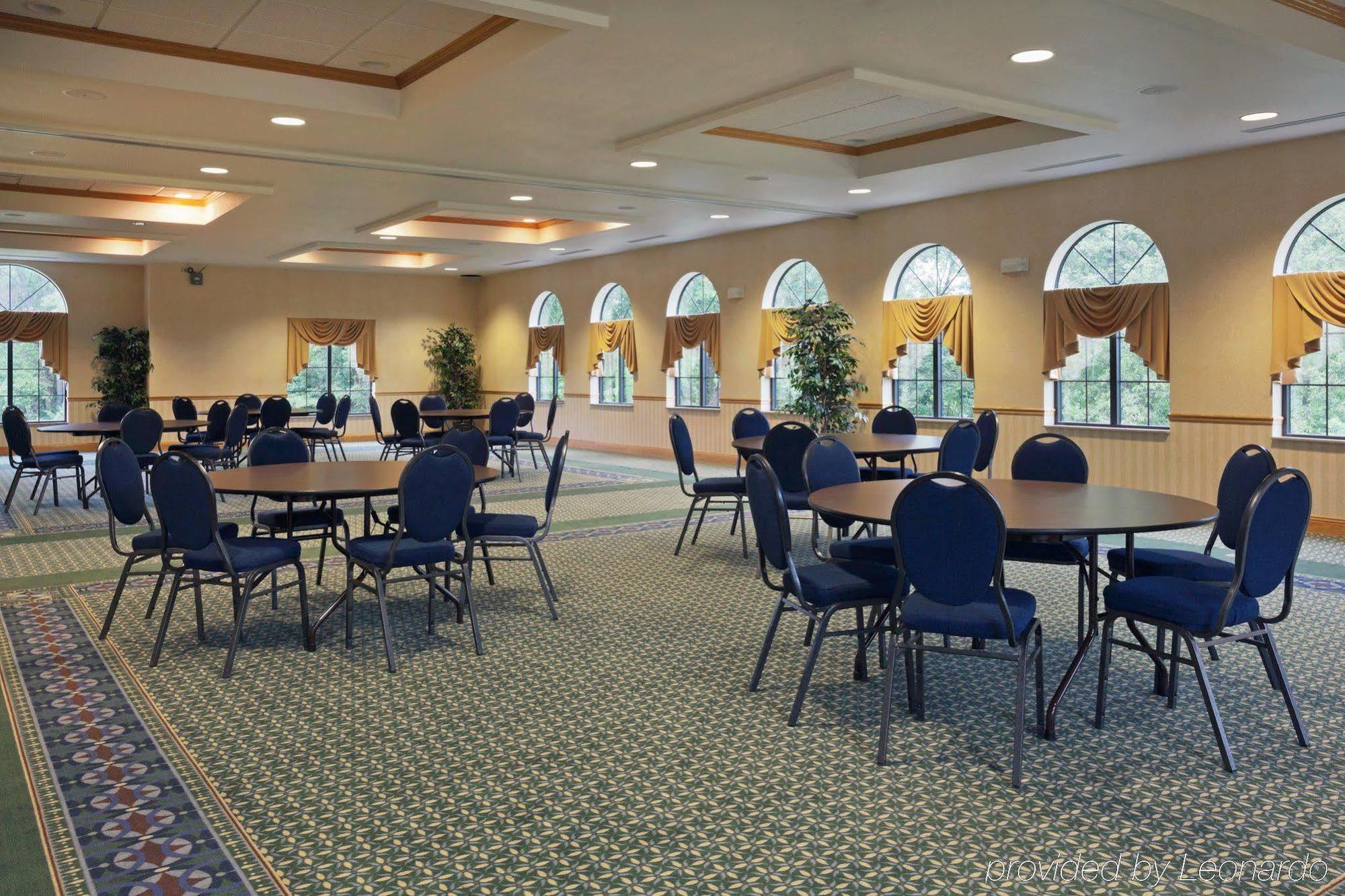 Comfort Inn & Suites Cooperstown - Milford Extérieur photo